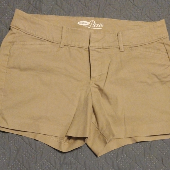 Old Navy Pants - Old Navy Tan Bermuda Shorts Classic Style​​